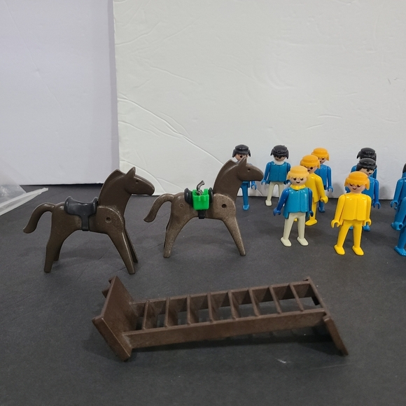 Vintage Playmobil Geobra figures lot 24 - Picture 9 of 11
